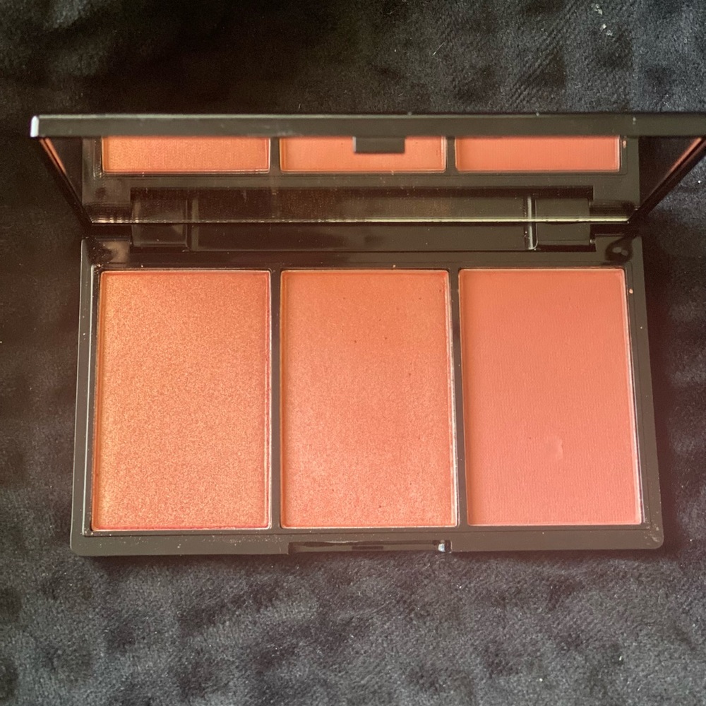 K Voss Blushing Beauty Palette